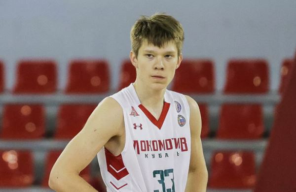 <br />
Российский баскетболист Ведищев будет выступать в NCAA<br />
