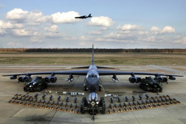 Бомбардировщик B-52: полёт длиной в сто лет